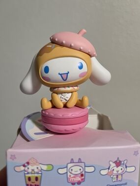Tokidoki Cinnamoroll Macaron Figure - Pink